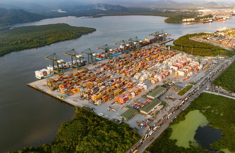 BTP realiza compra de 55 equipamentos de movimentação de contêineres 100% elétricos